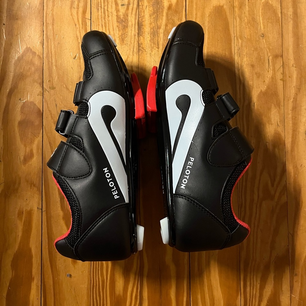 sz. 39 - Peloton Cycling Shoes